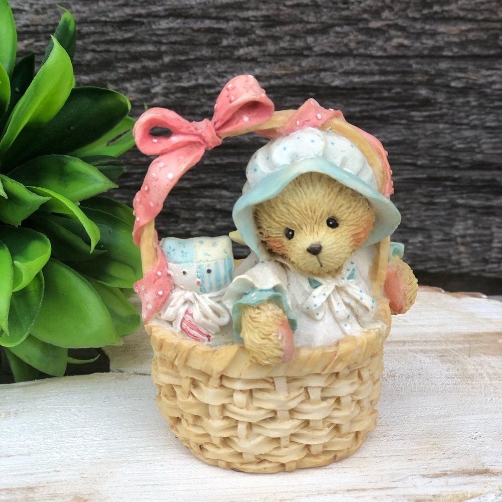 Abigail “Inside We’re All the Same” 1992 Cherished Teddies figurine 90s 1990s 🩵